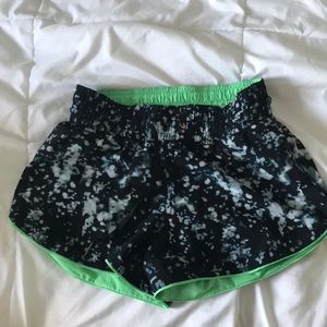 rare lululemon “choose a side” short